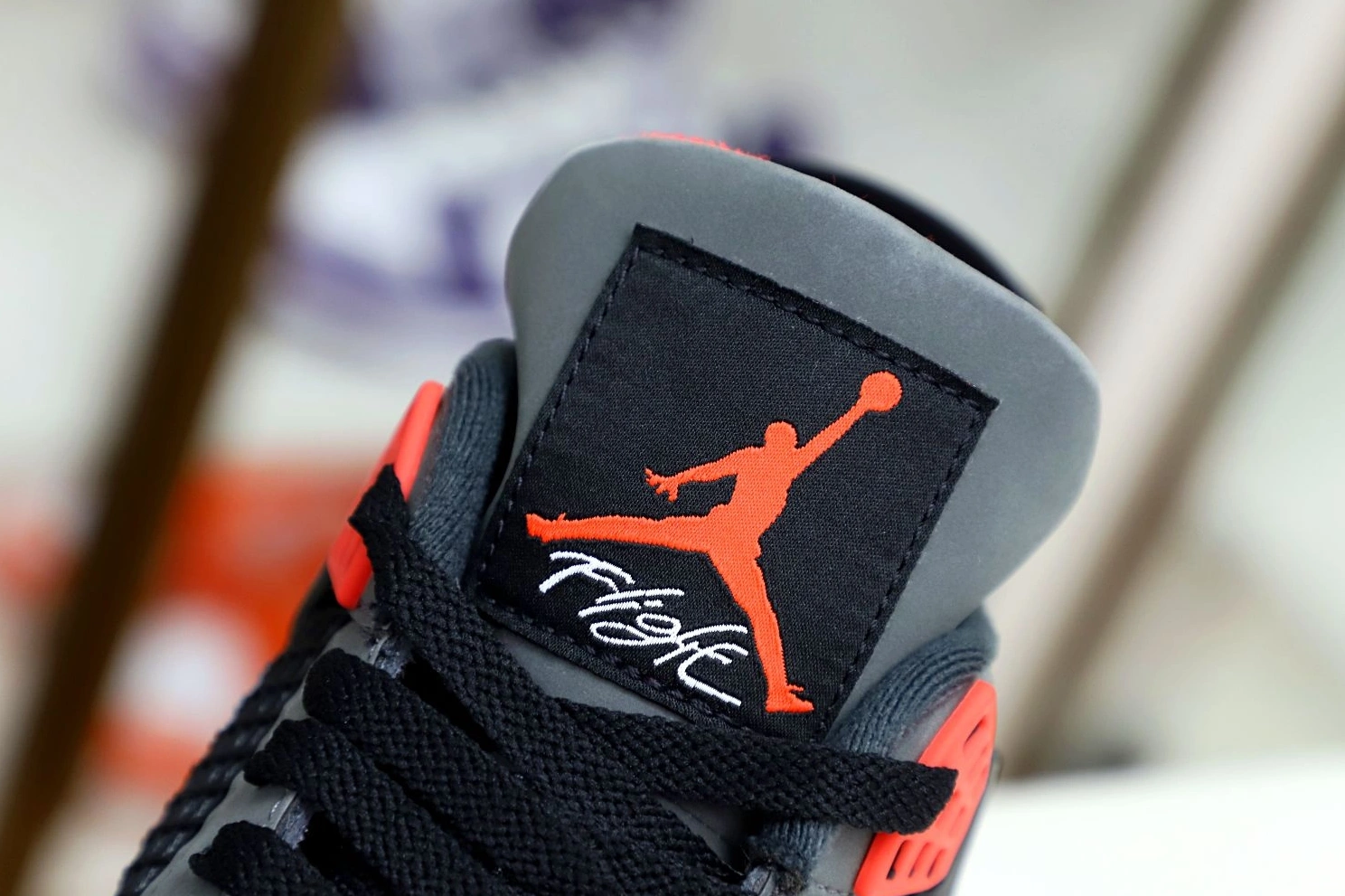 INFRARED AIR JORDAN 4 0215